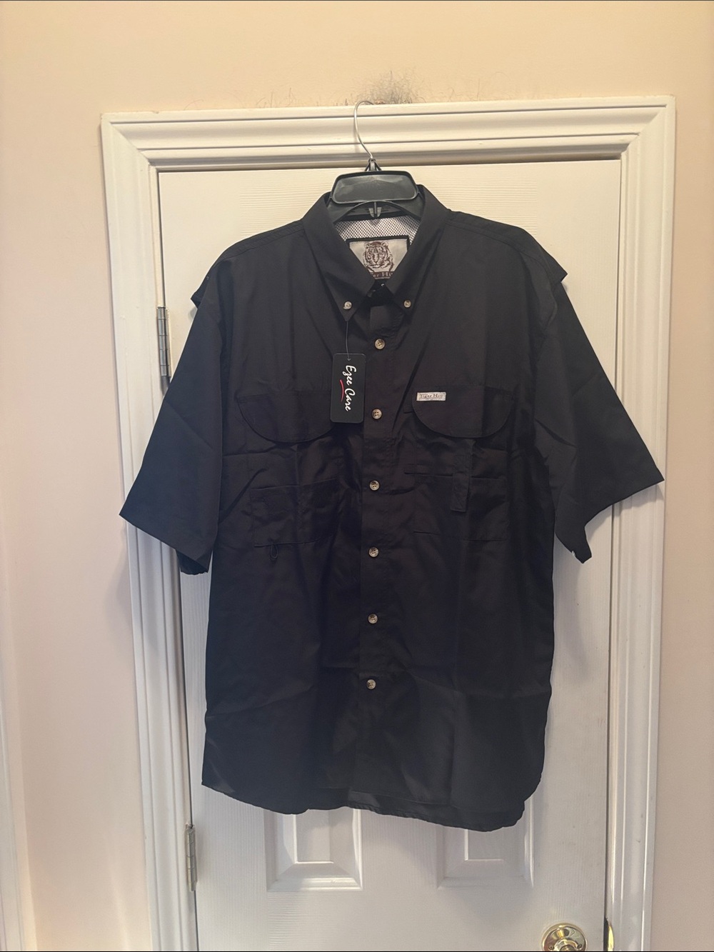 NWT Tiger Hill Black Men’s Short-Sleeve Casual Button-Down Shirt
